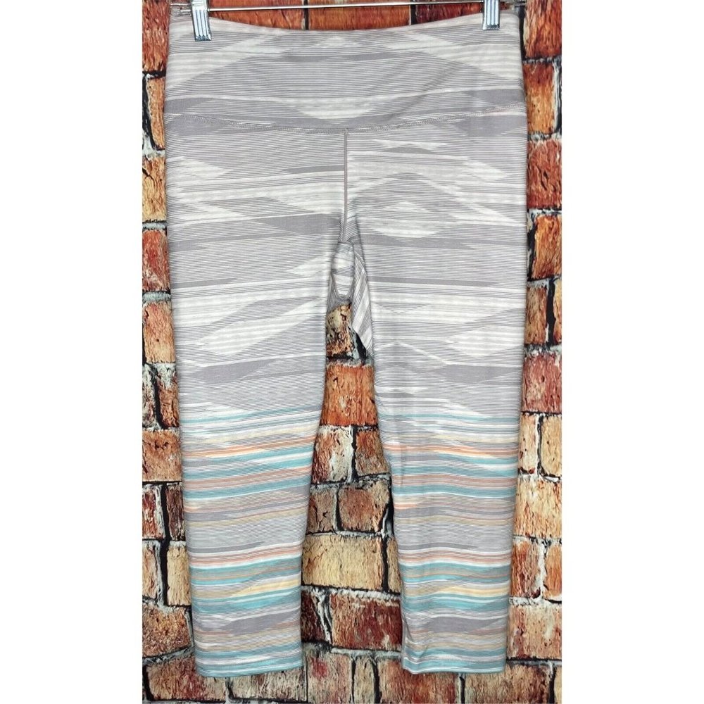 prAna Women’s Medium Cropped Capri Leggings Activewear Striped Pants